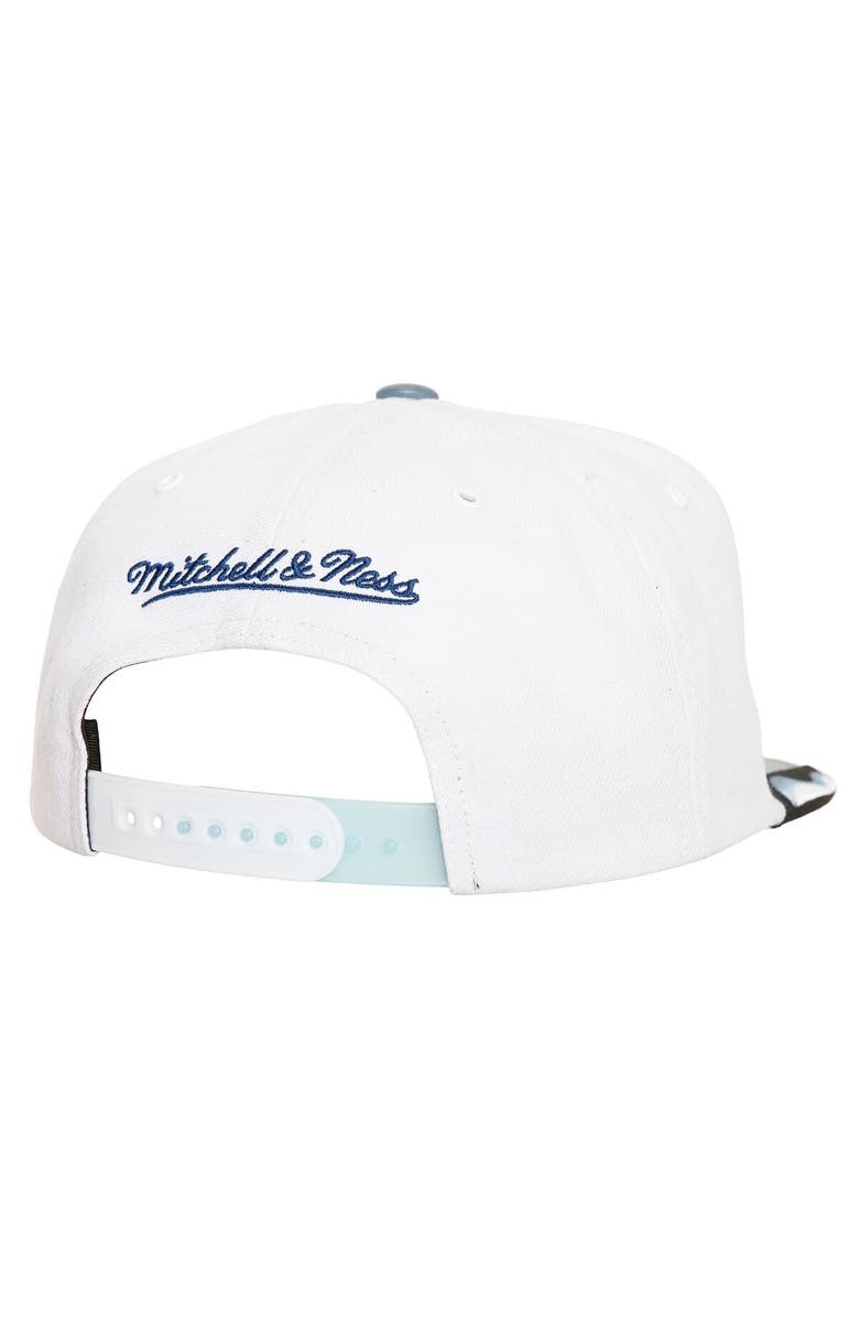 Mitchell & Ness Men's Mitchell & Ness Gray Chicago Bulls Day 6 Snapback Hat, Alternate, color, Gray