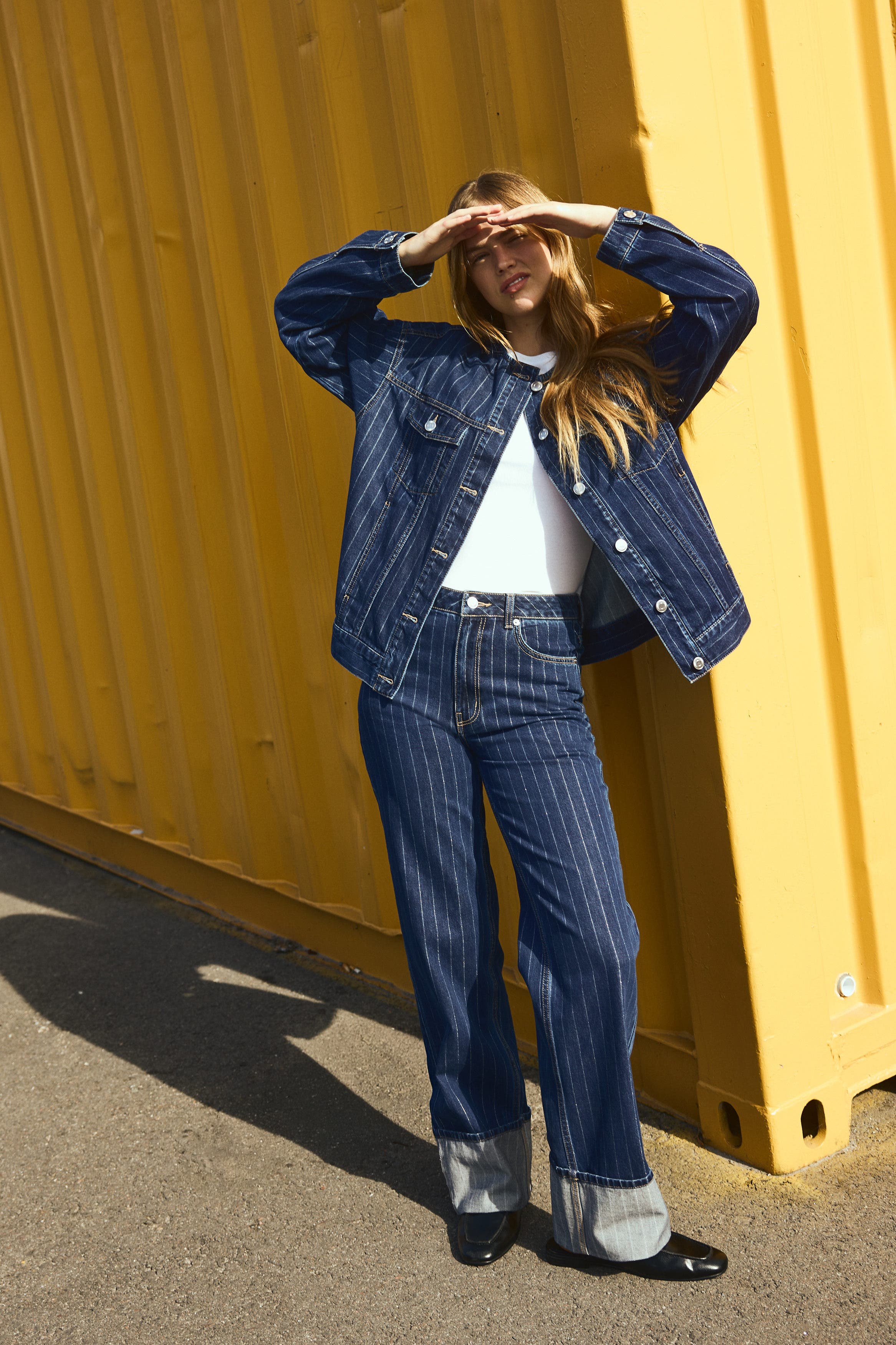 Wide Ultra High Turn-up Jeans - image 2