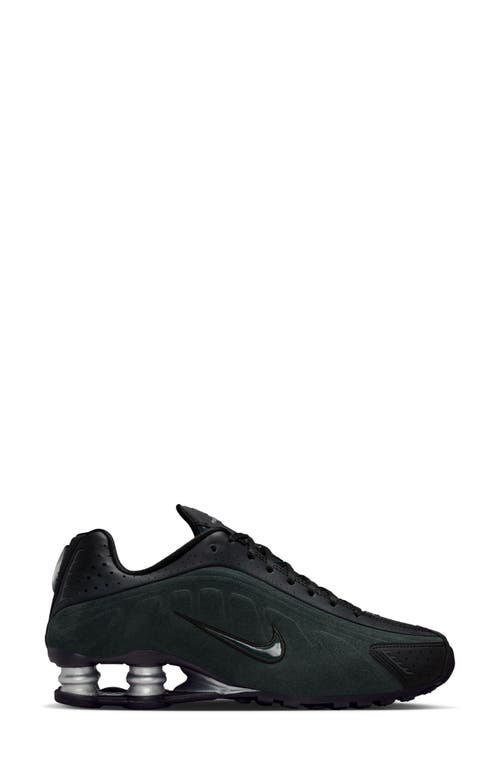 Nike Shox R4 Sneaker In Black