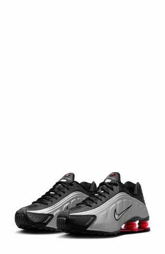 Nike Shox R4 Sneaker