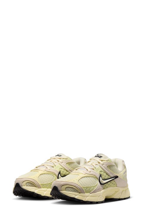 V5 RNR Sneaker (Women)