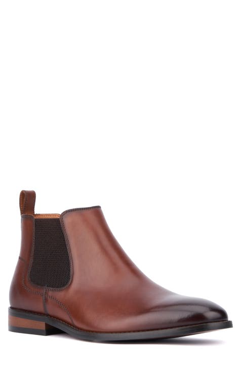 Darwin Plain Toe Chelsea Boot (Men)