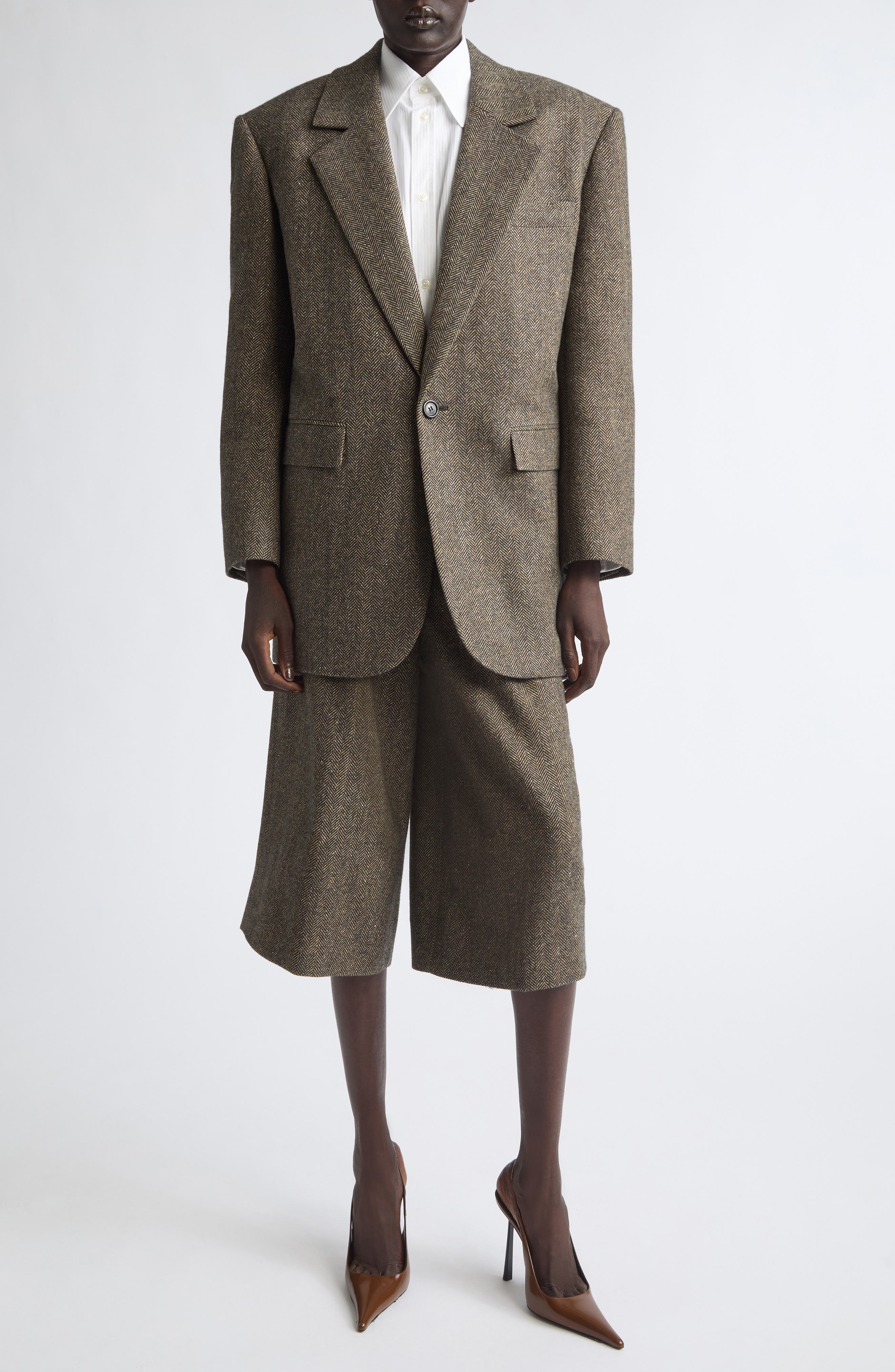 selected BROWN
