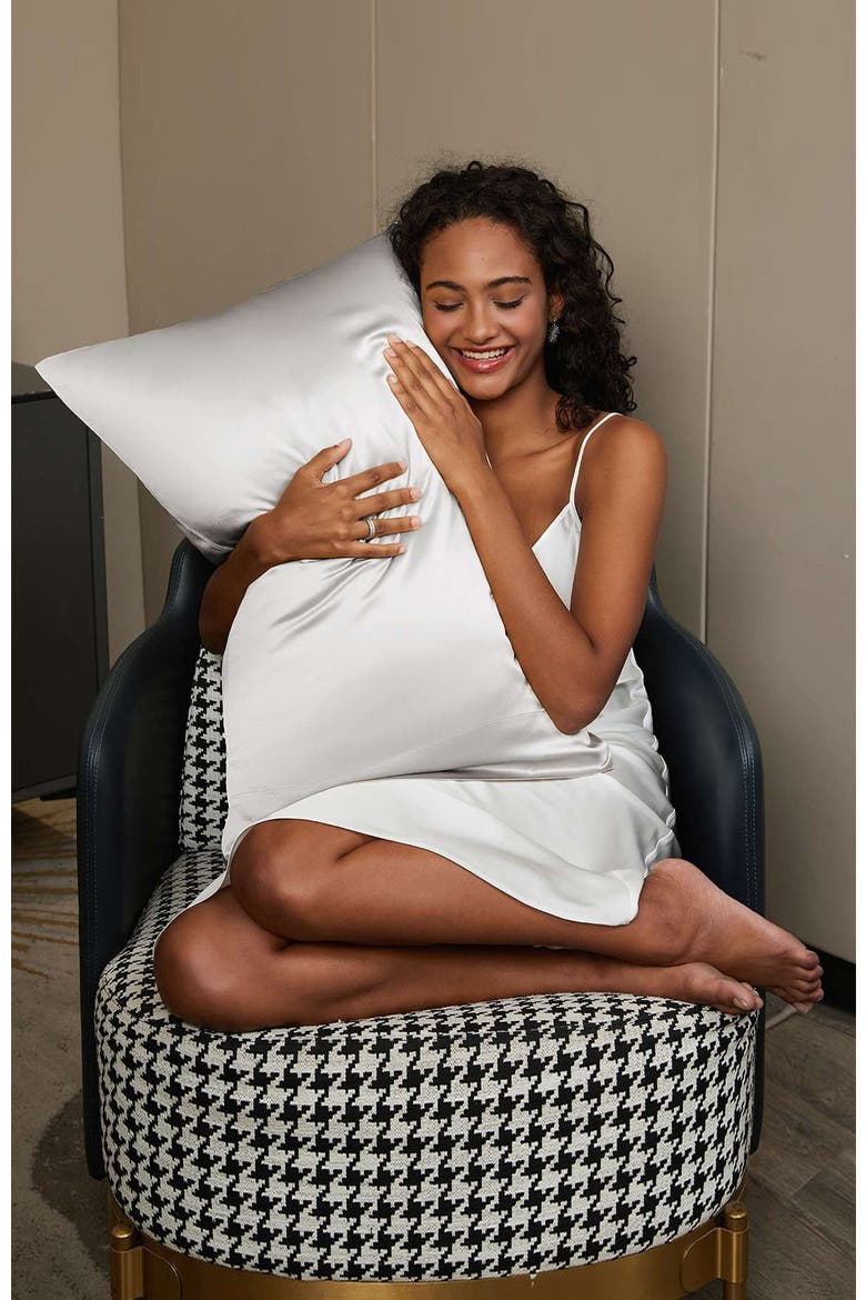 22Momme Mulberry Silk Hidden Zipper Pillowcase, Alternate, color, Silver