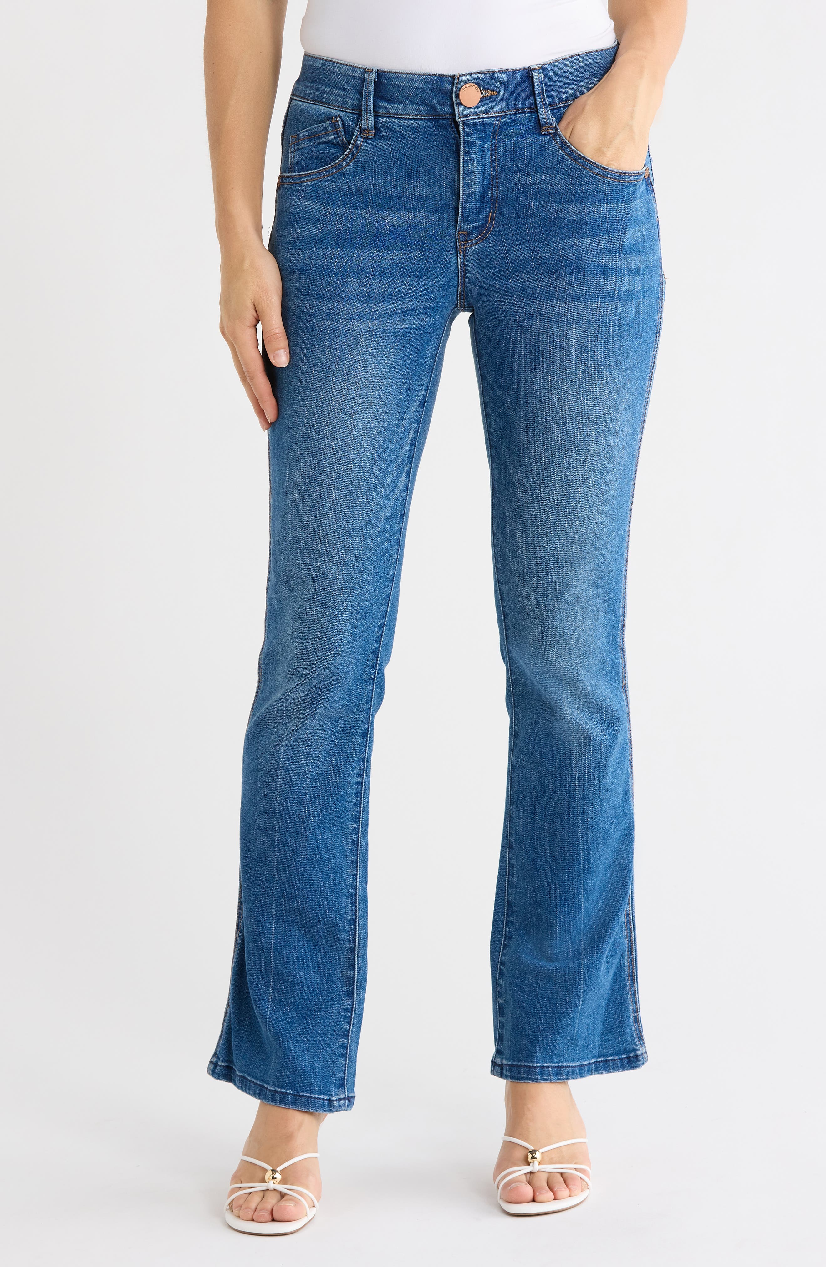 Democracy AbSolution Itty Bitty Bootcut Jeans