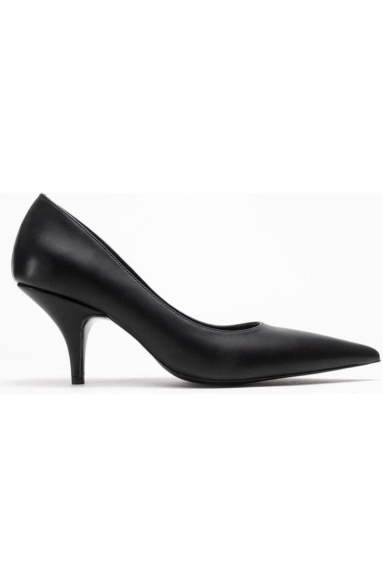 Prologue Shoes Marcus Pointed Toe Pump, Alternate, color, Black
