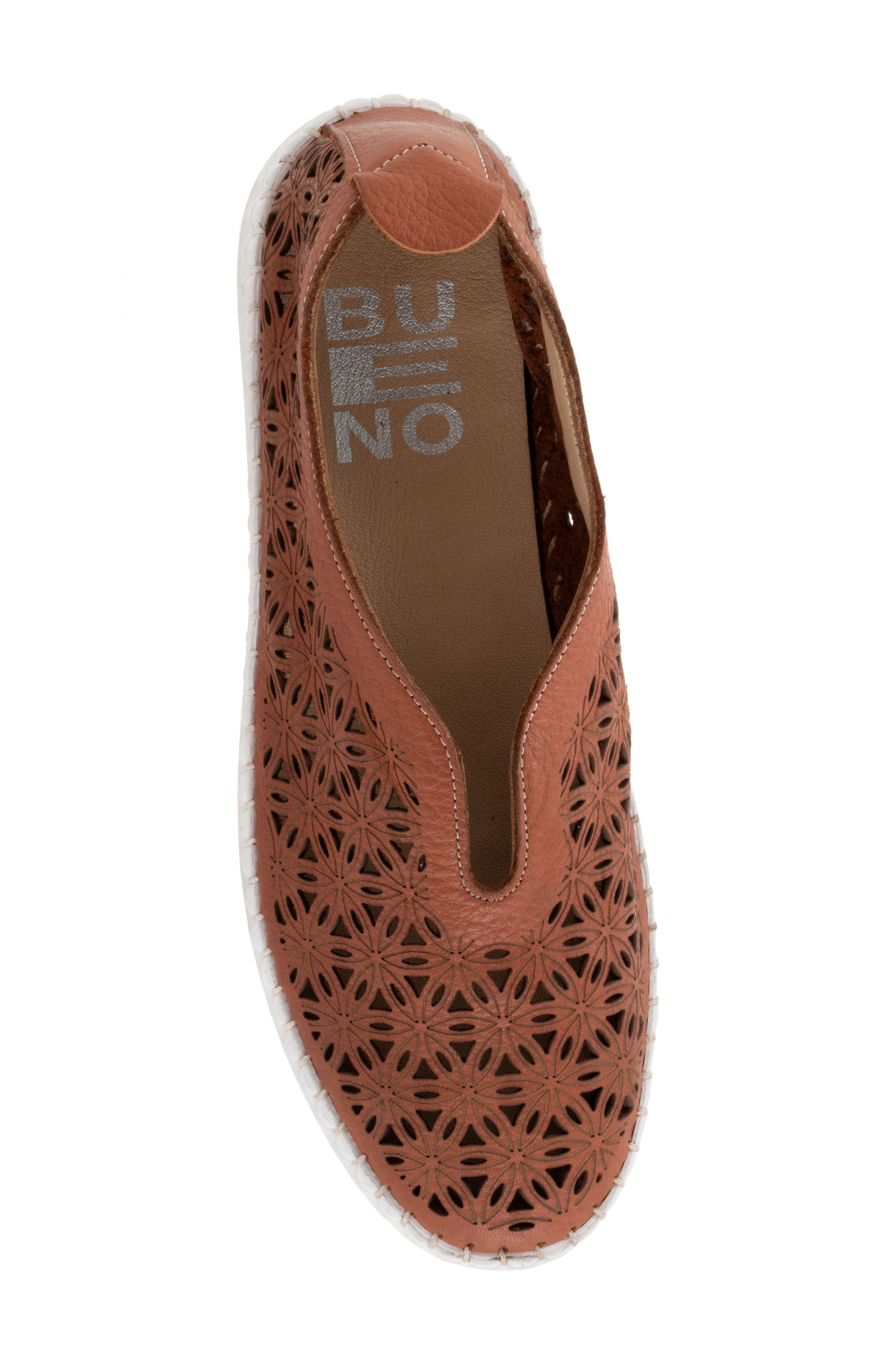 Bueno Daisy Flat, Alternate, color, 