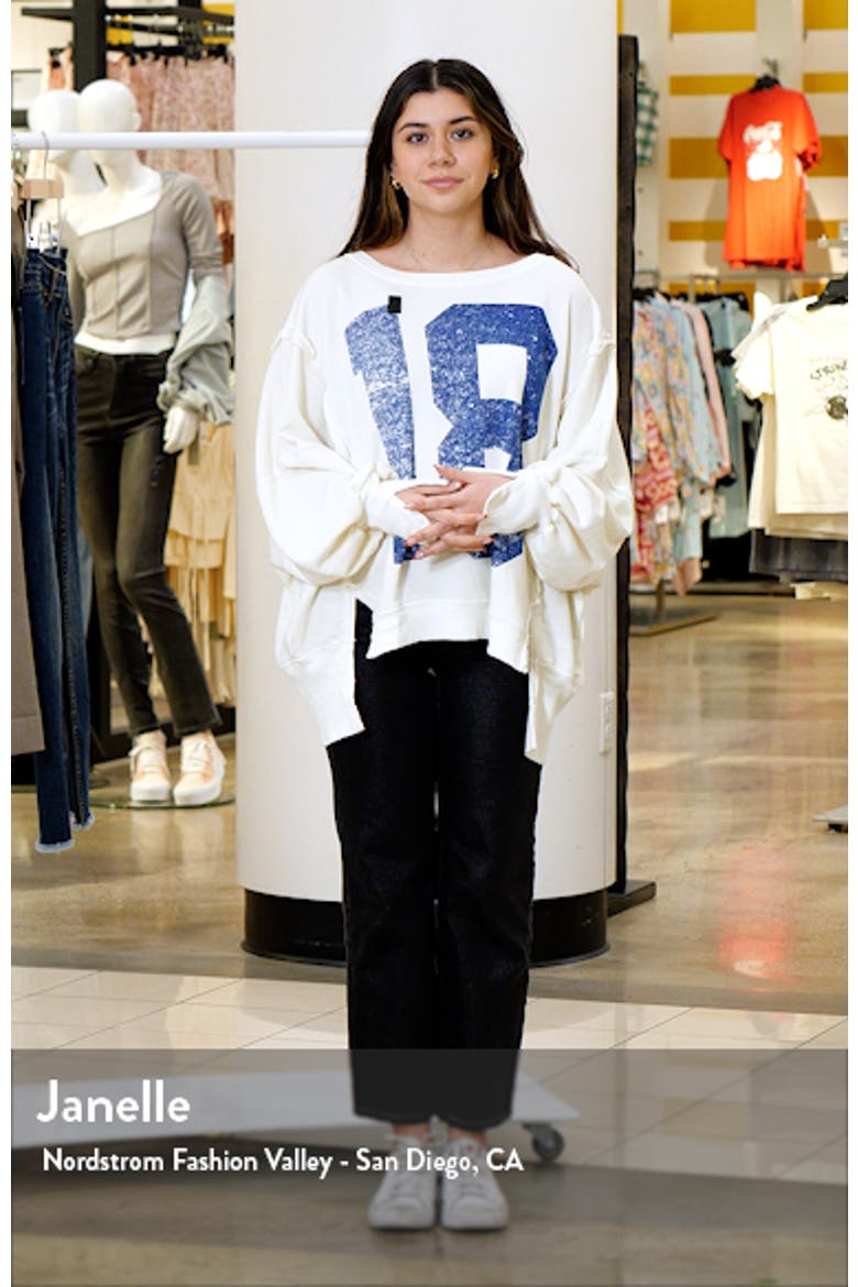 Camden Oversize Graphic Sweatshirt video