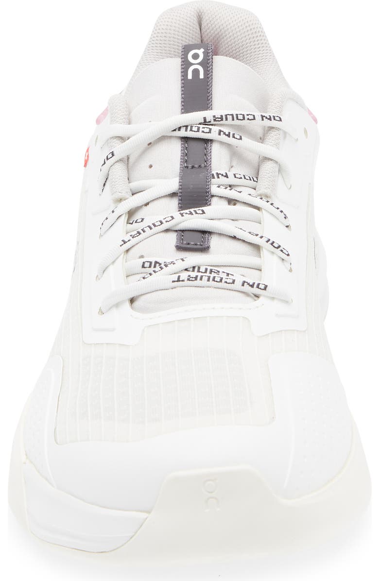 On THE ROGER Adv Z5 Tennis Shoe, Alternate, color, White/ Ivory