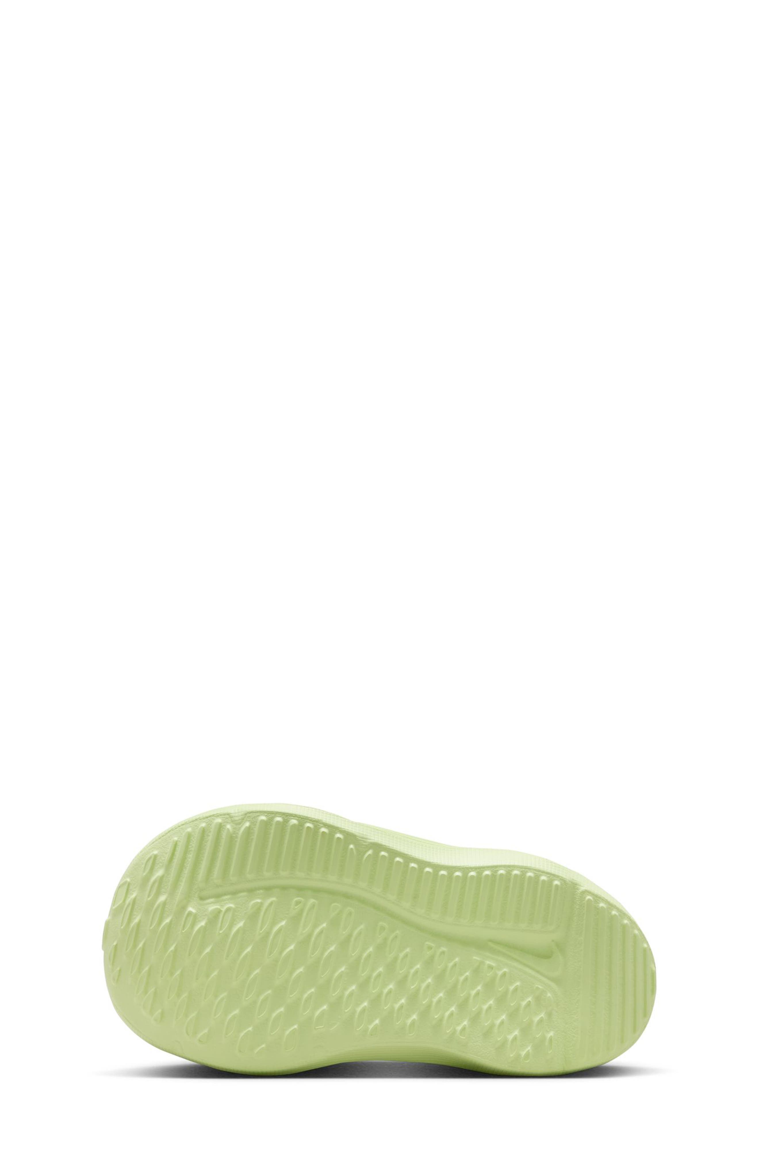 Nike Cosmic Runner Running Shoe, Alternate, color, Black/ White/ Liquid Lime/ Fir