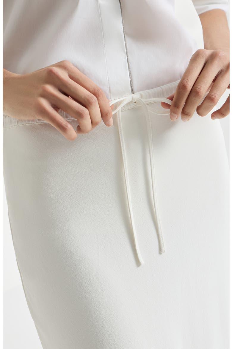Fluid skirt, Alternate, color, White