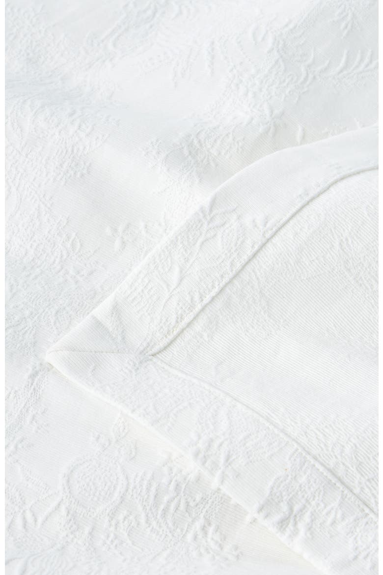 Beatrice Vintage Jacquard Coverlet & Sham Set, Alternate, color, White - Queen