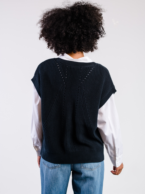 Able Jess Sweater Vest In Black