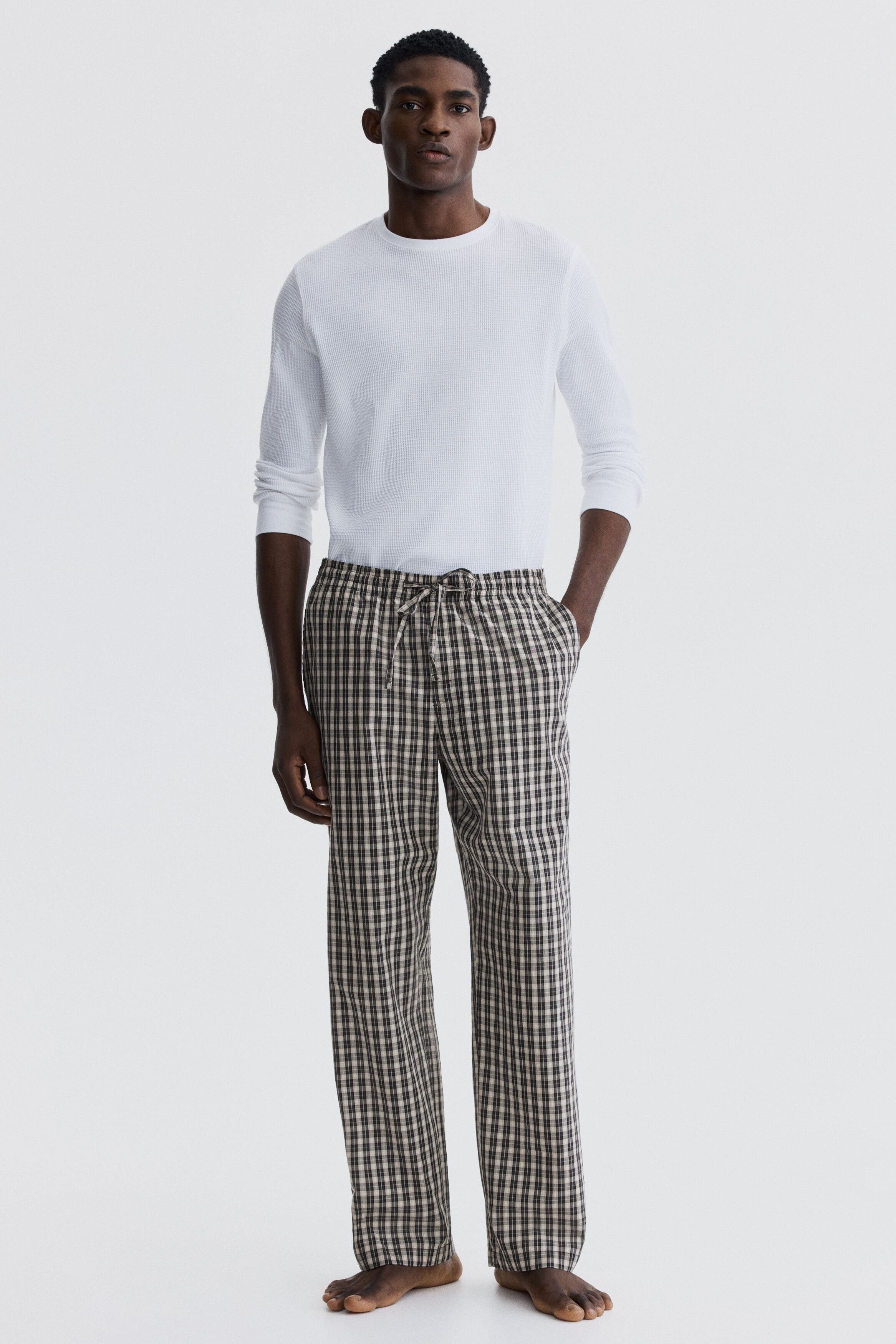 Gray/checked