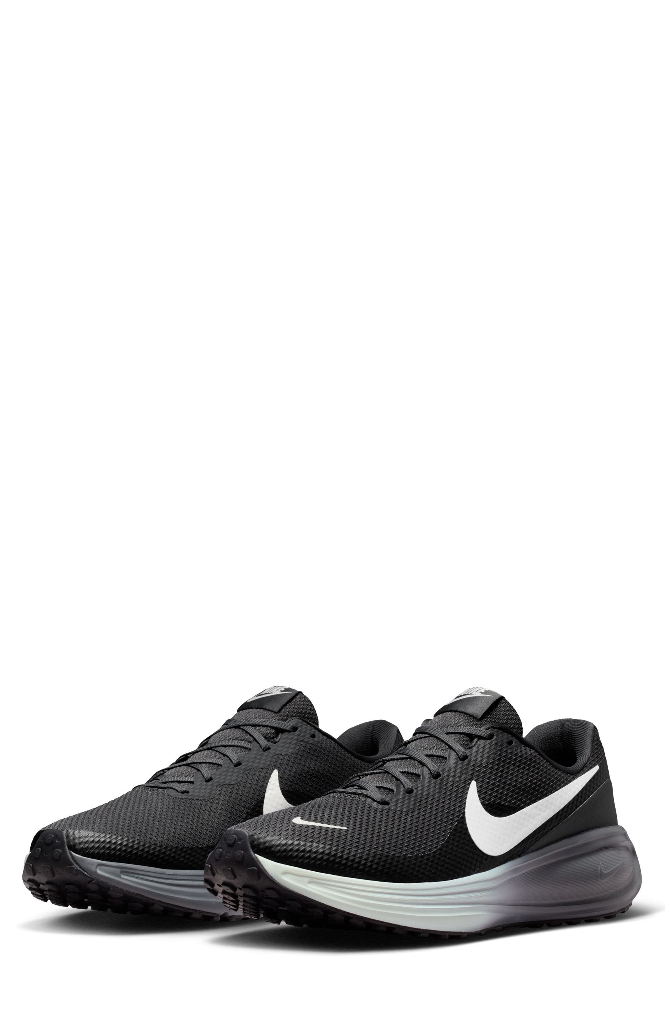 Nike Revolution 8 Running Shoe