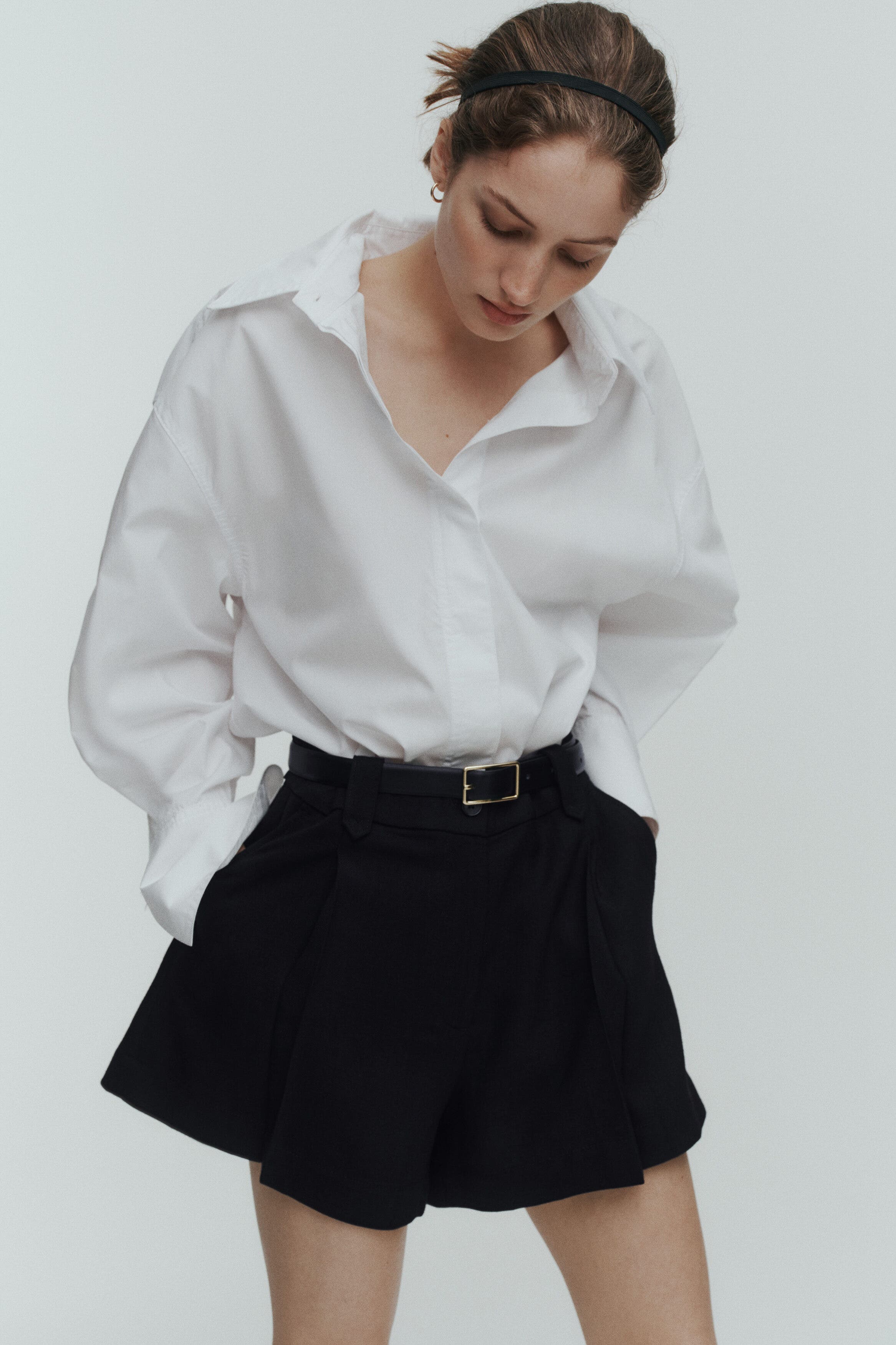 Pleat-front shorts - image 2