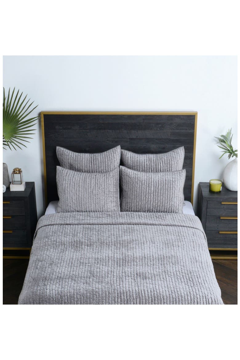 Bari Velvet Quilt, Alternate, color, GRAY