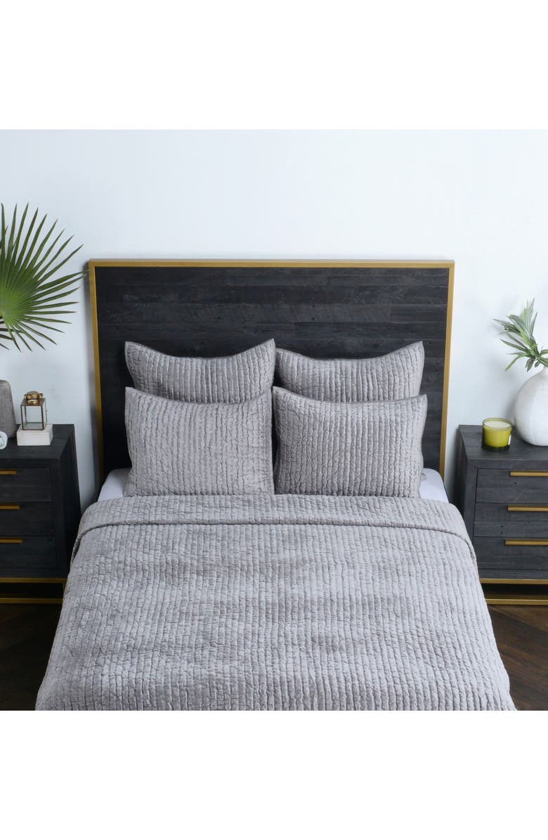 Villa Home Collection Bari Velvet Quilt, Alternate, color,