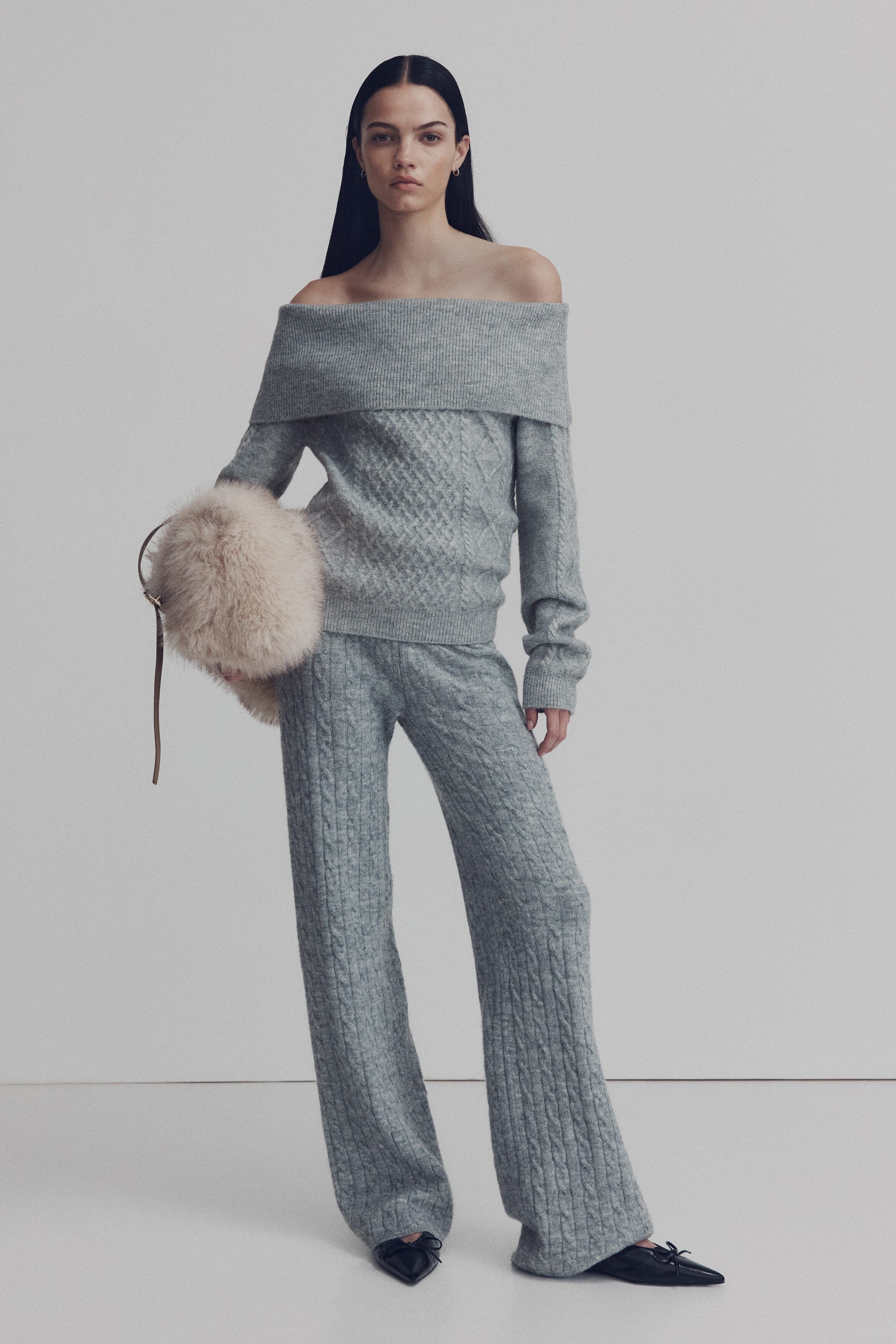 Off-the-shoulder Jumper - image 2