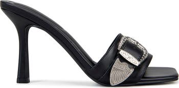 Lunafreya Sandal