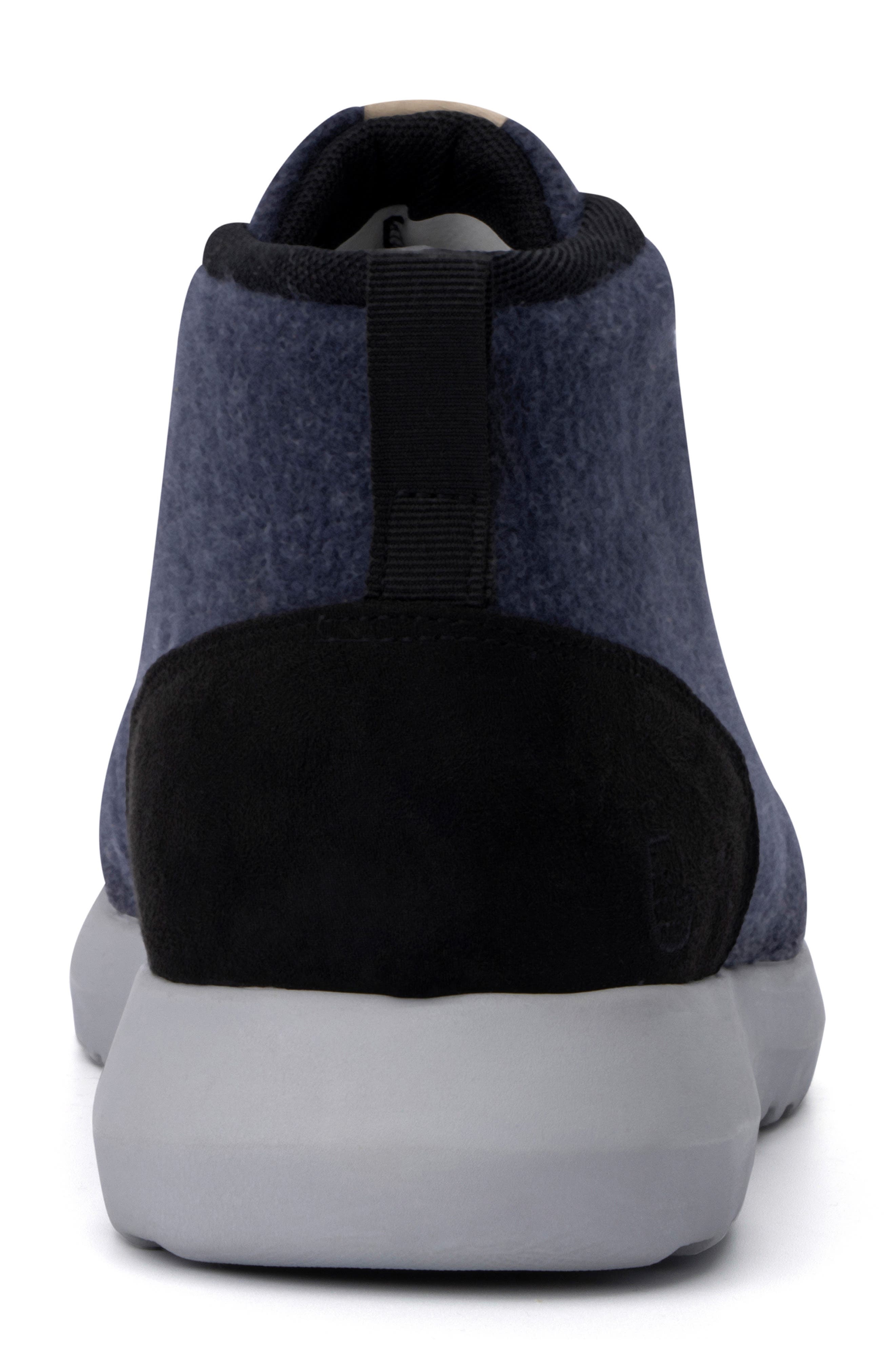 Hybrid Green Label Elwood Chukka Sneaker, Alternate, color, Navy