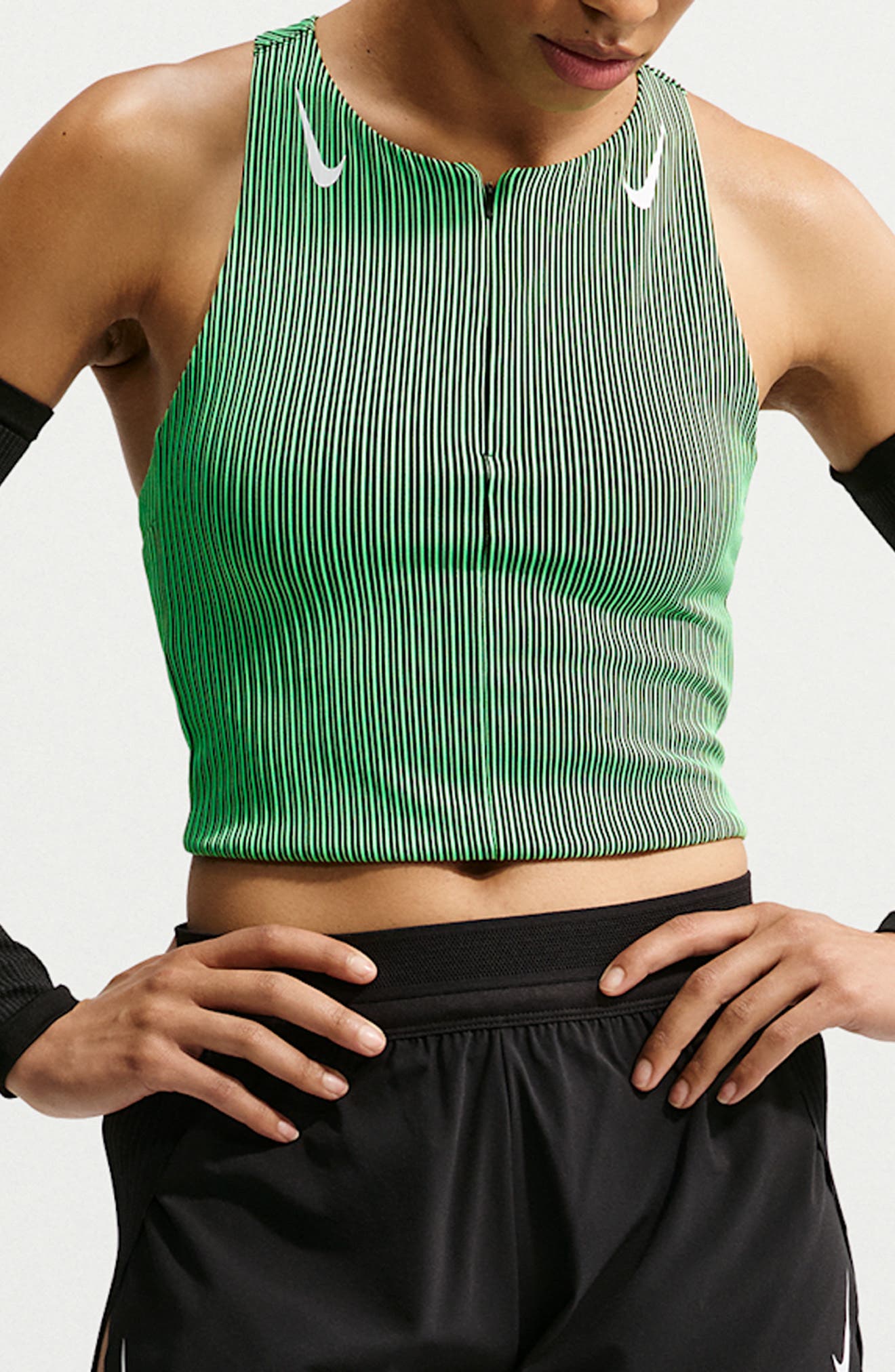 selected ILLUSION GREEN/ BLACK/ WHITE