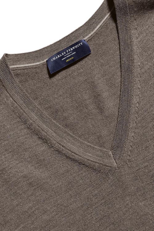 CHARLES TYRWHITT CHARLES TYRWHITT PURE MERINO V NECK SWEATER