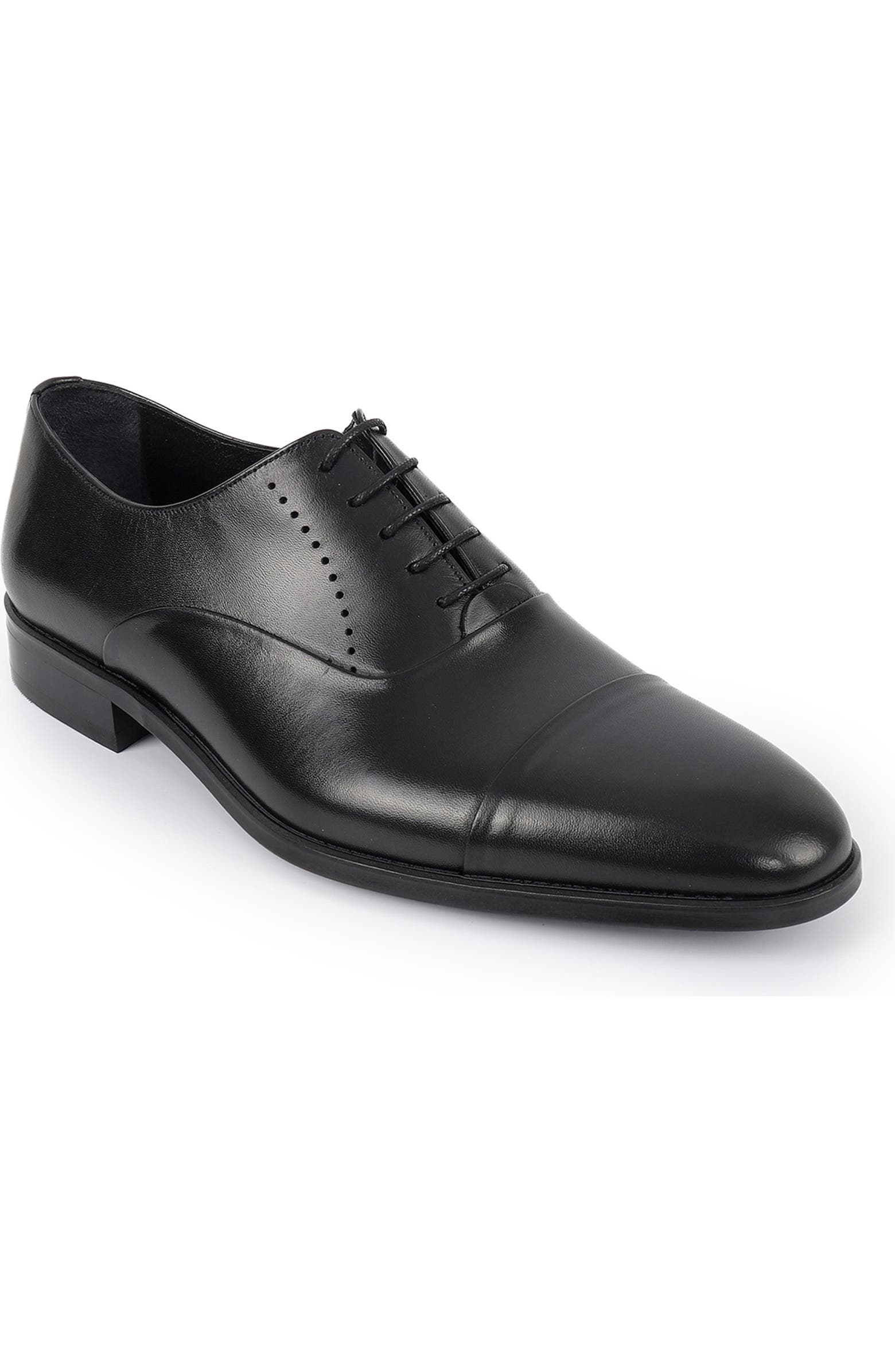 VELLAPAIS Dinero Perforated Oxford (Men) | Nordstromrack