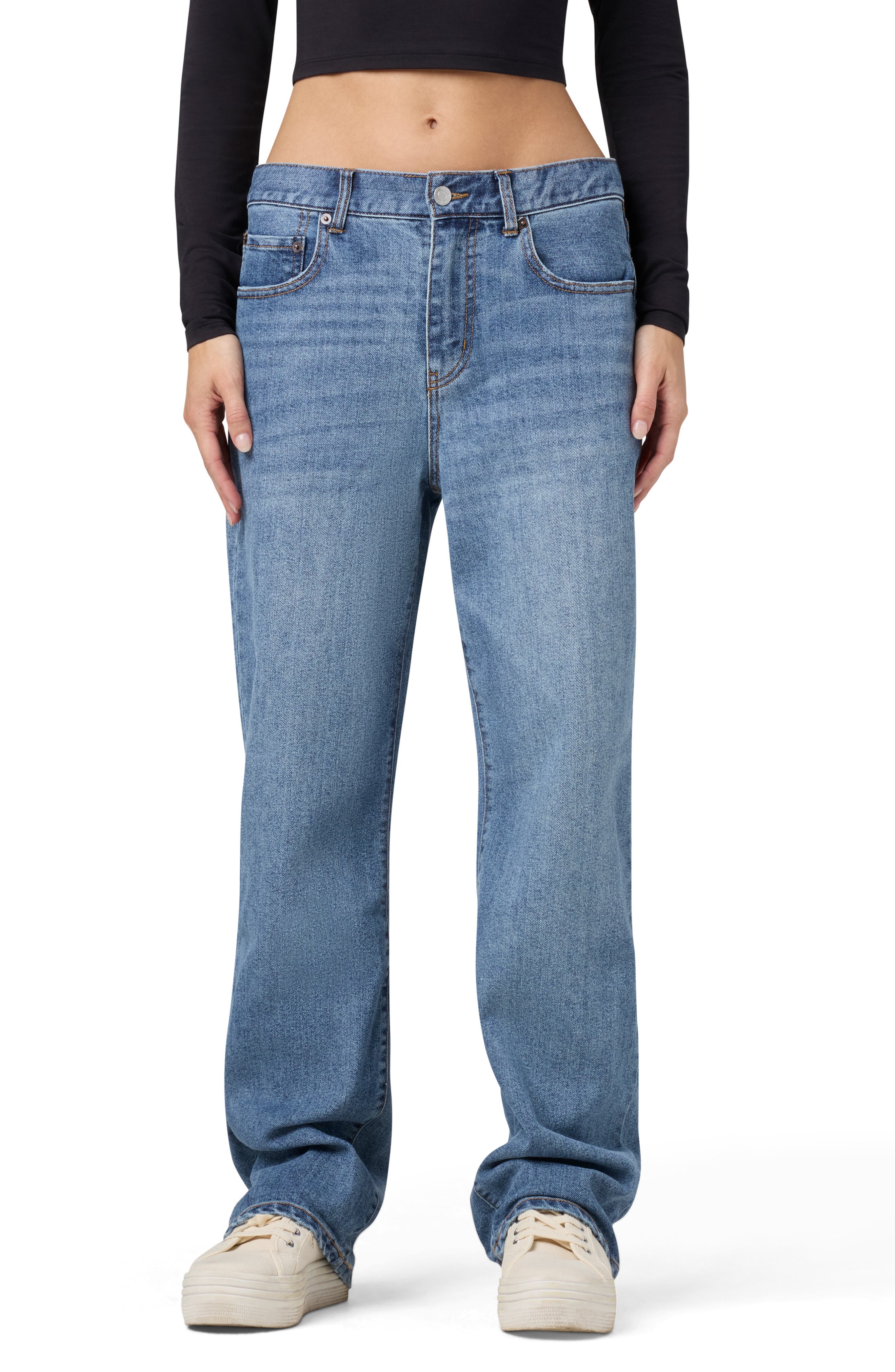 MEDIUM WASH