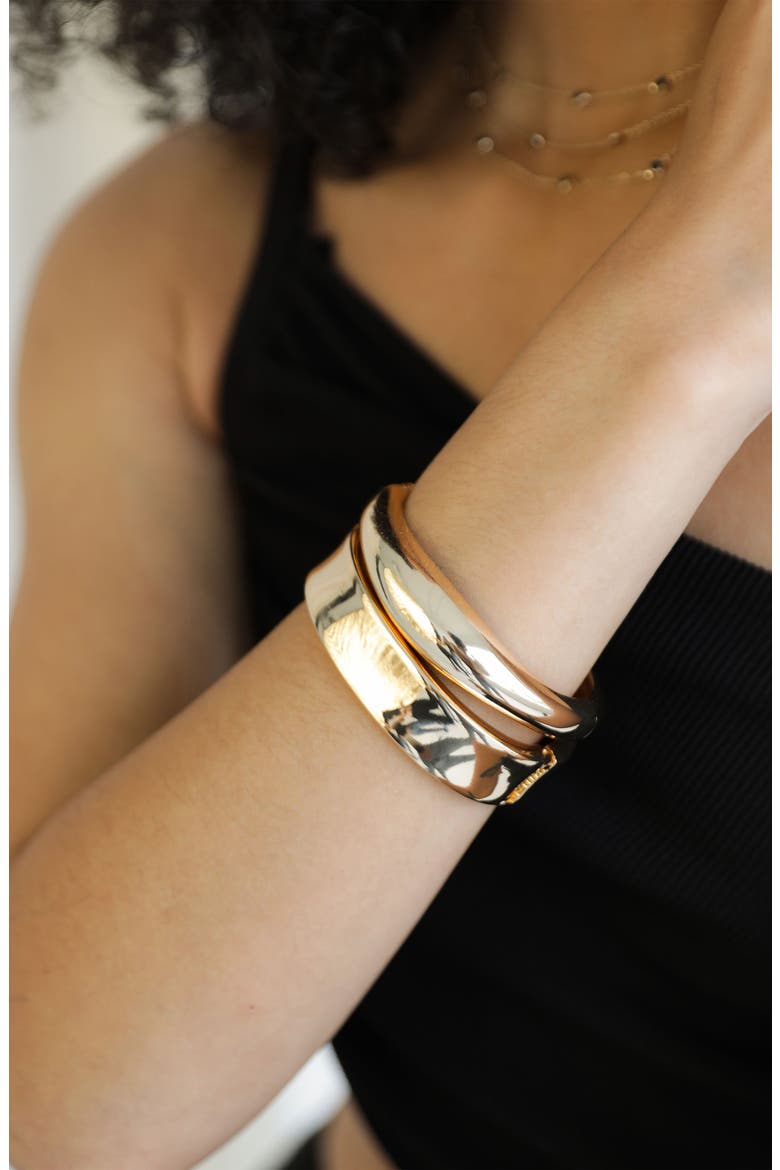 Set of 2 Bangle Bracelets, Alternate, color, GOLD