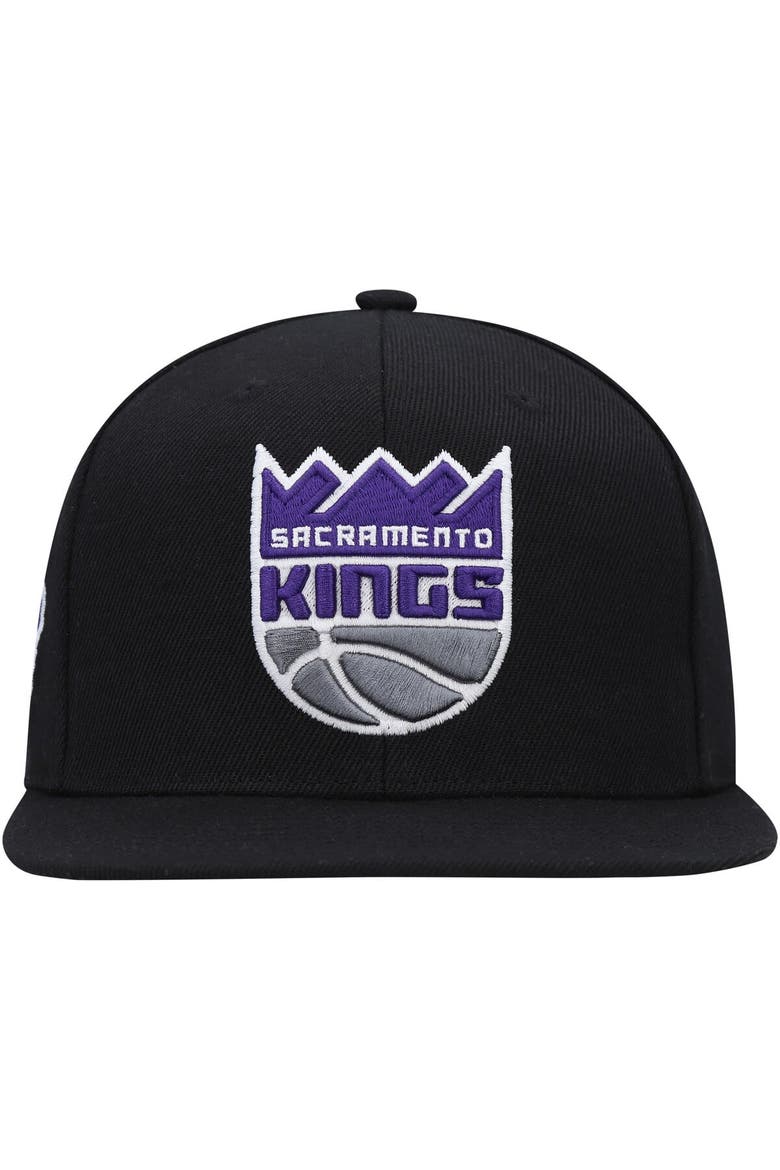 Men's Mitchell & Ness Black Sacramento Kings Side Core 2.0 Snapback Hat, Alternate, color, Black
