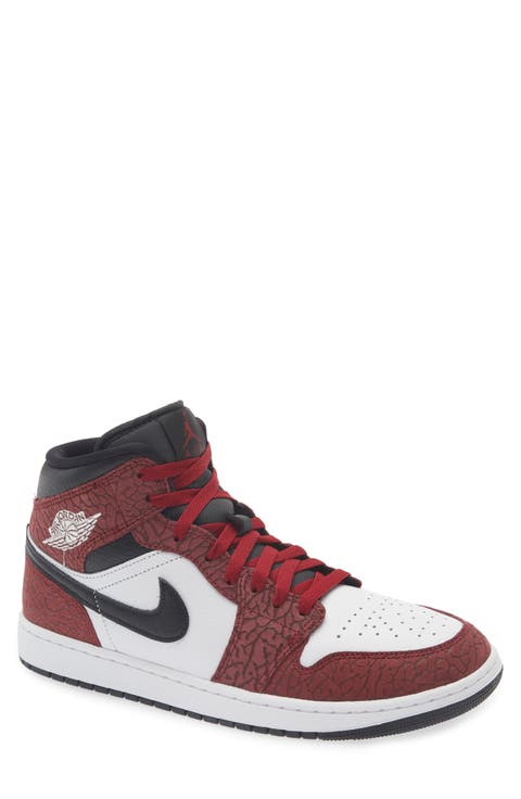 Air Jordan 1 Mid SE Basketball Sneaker