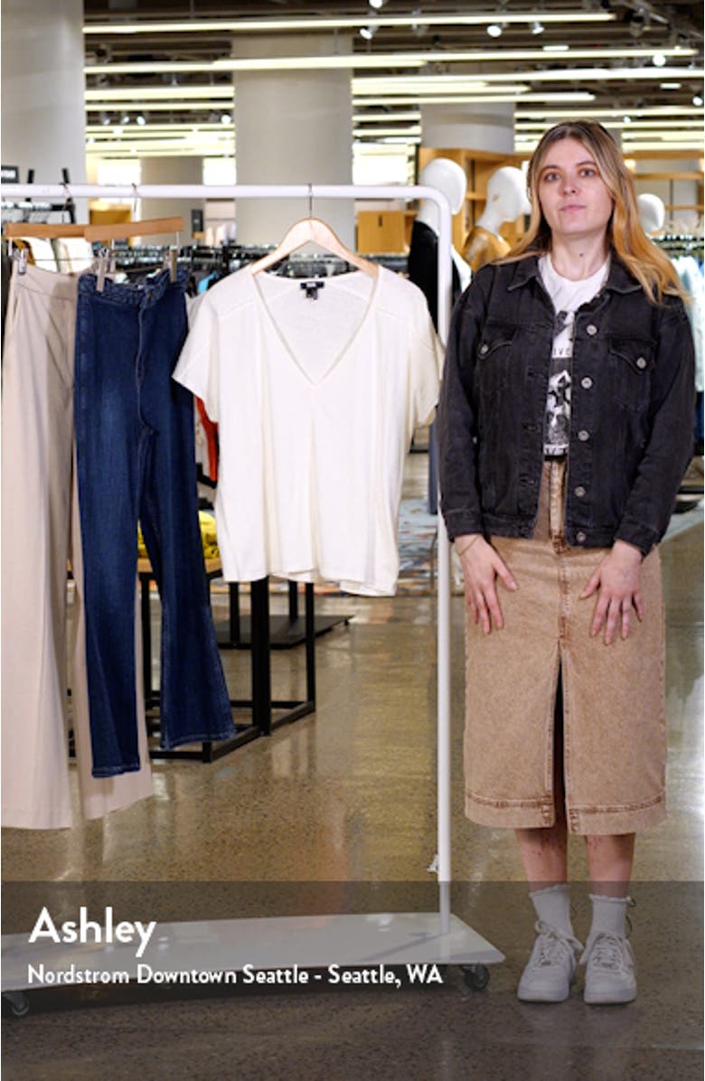 Yelena Cotton & Linen V-Neck T-Shirt, sales video thumbnail