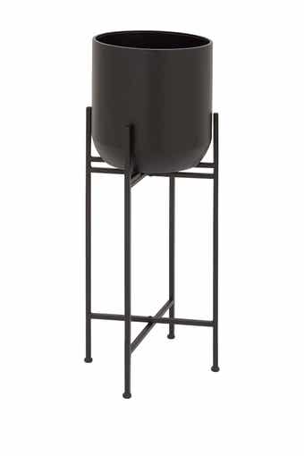 WILLOW ROW Black Metal Modern Planter with Removable Stand