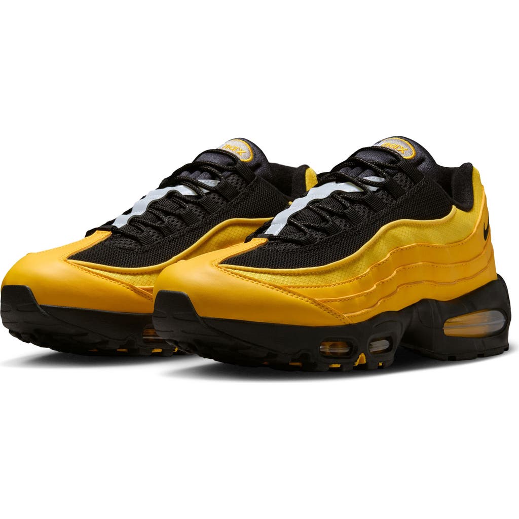 Nike Air Max 95 Sneaker In Multi