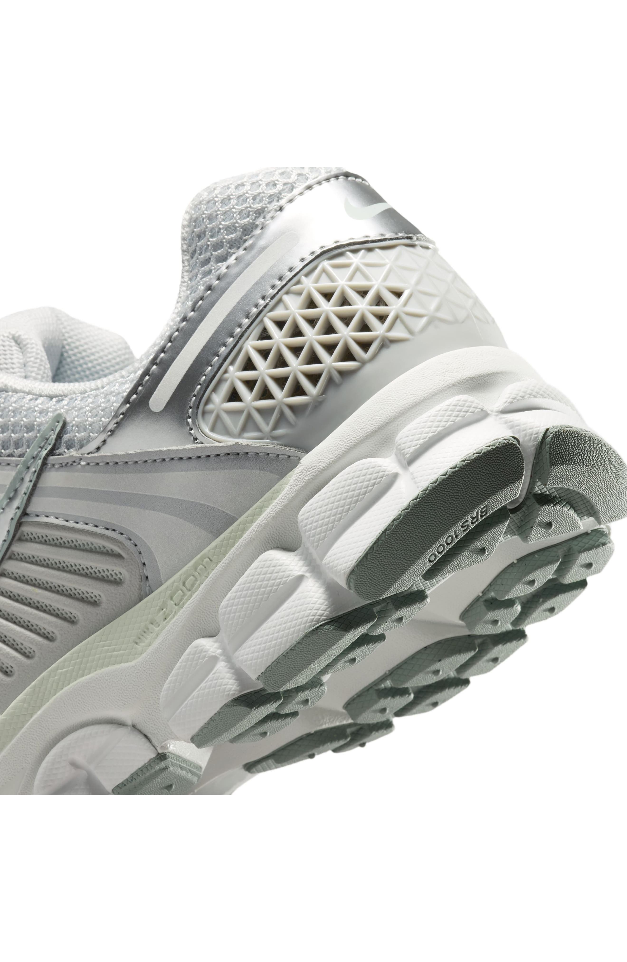 Женские кроссовки Nike Zoom Vomero 5 Sneaker — фото 7