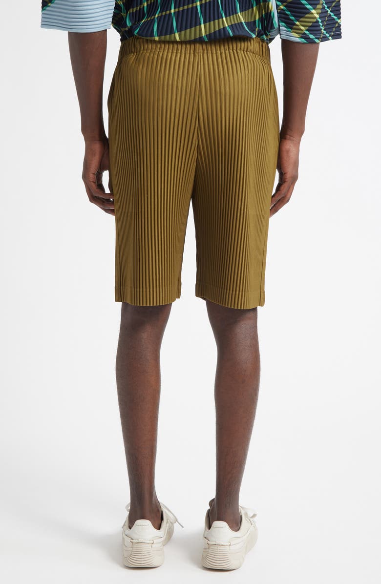 Homme Plissé Issey Miyake Pleated Shorts, Alternate, color, Olive Khaki