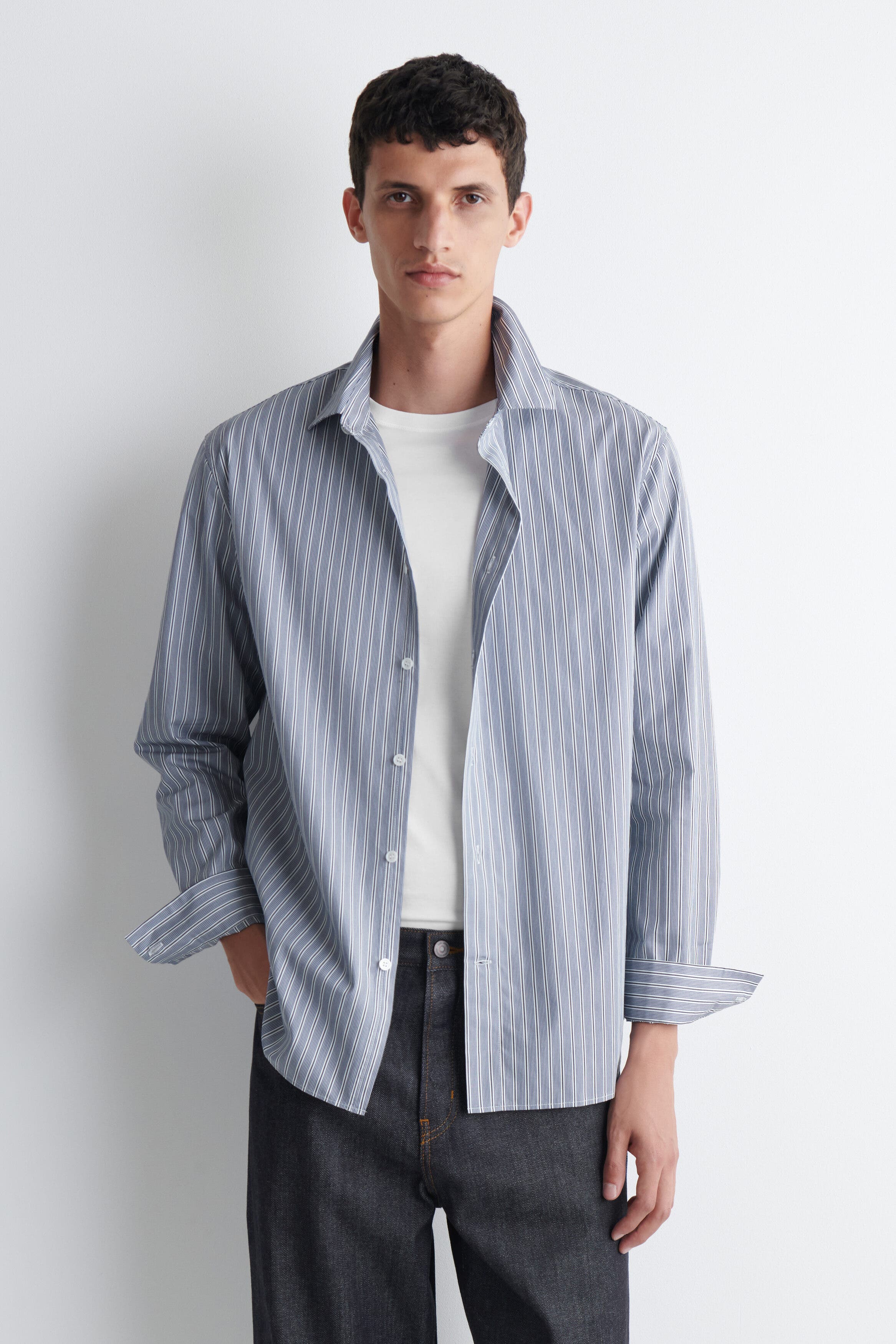 selected BLUE / STRIPED