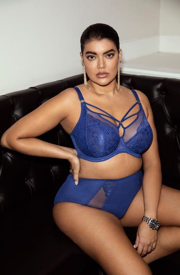 Brianna Underwire Strappy Plunge Bra