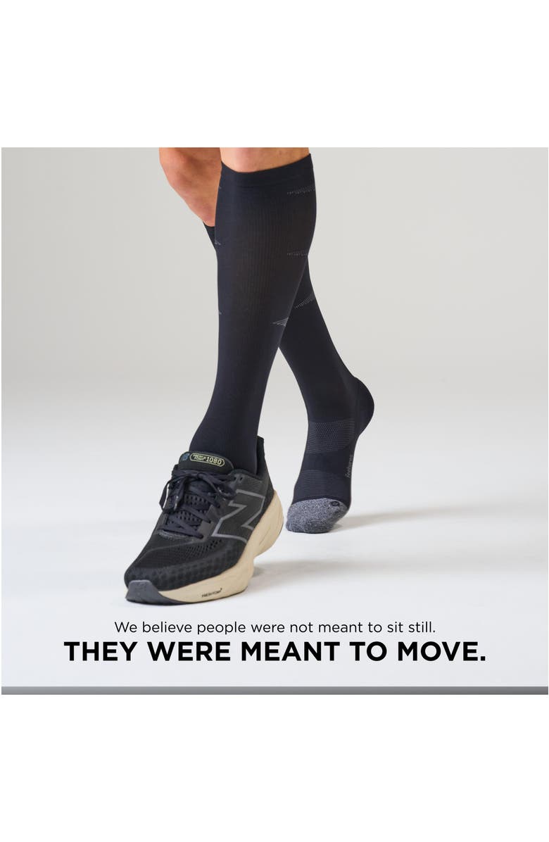 Feetures Graduated Compression Light Cushion Knee High Compression Socks, Alternate, color, Black
