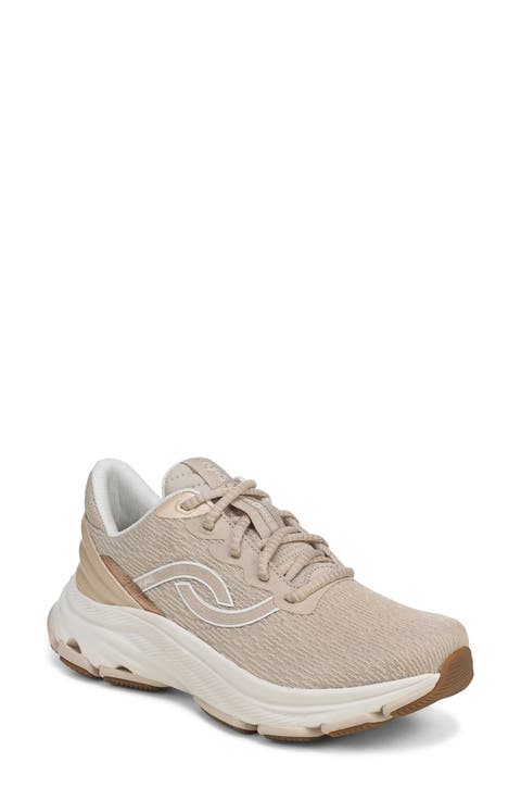 Devotion X Max 2 Walking Sneaker
