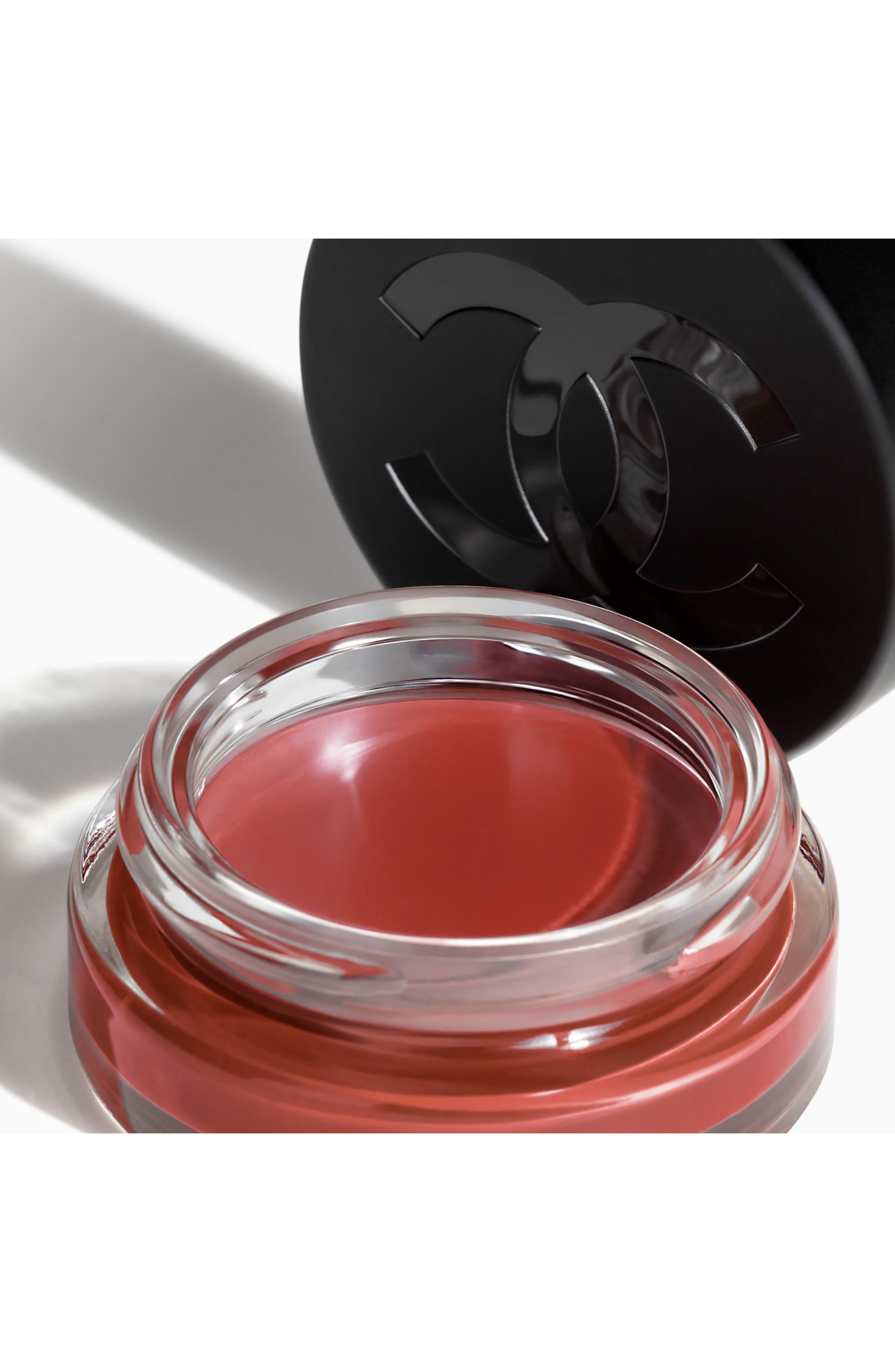 CHANEL N°1 DE CHANEL Lip AND CHEEK BALM Color - Nourishes - Plumps