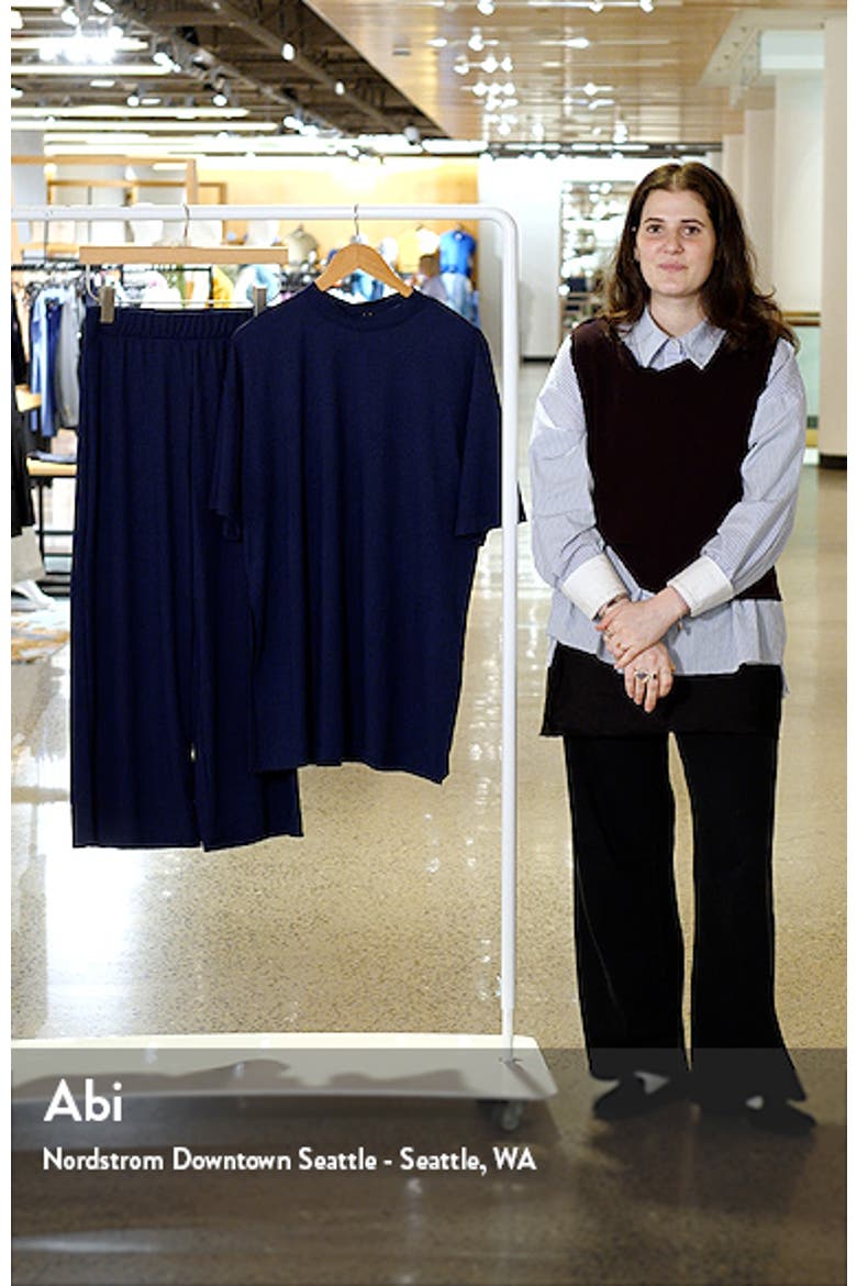 Lex Rib Oversize T-Shirt & High Waist Crop Pants video