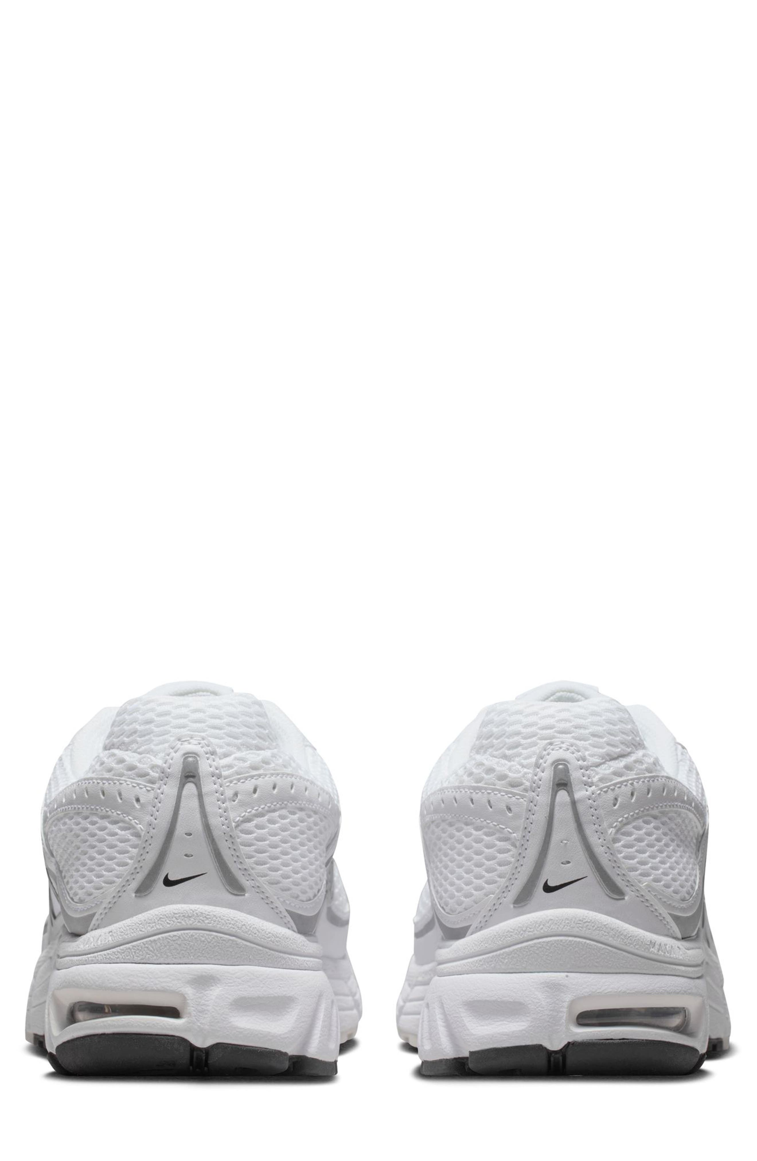 Air Max Moto 2K Sneaker, Alternate, color, 100 WHITE/BLACK