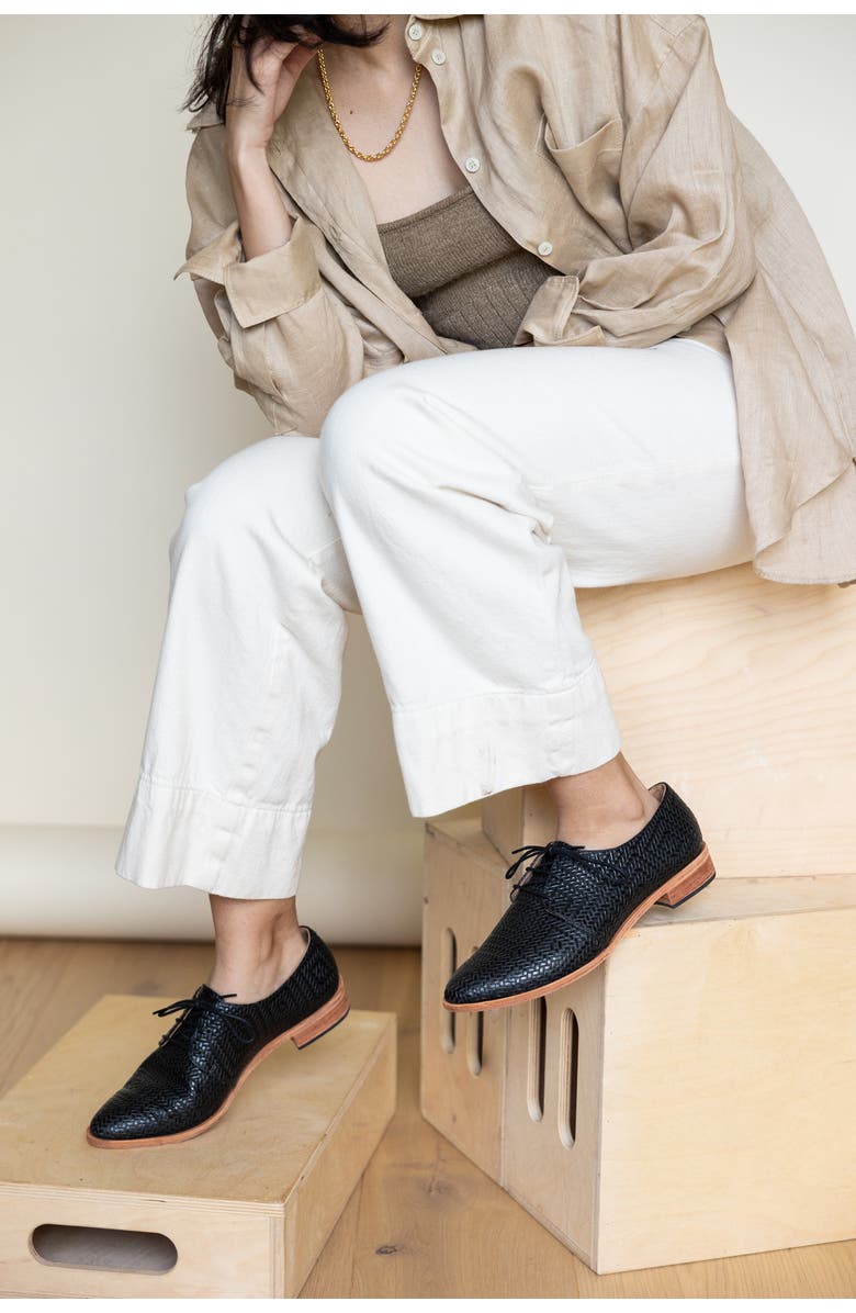 Fortress Emmy Oxford, Alternate, color, Braided Black