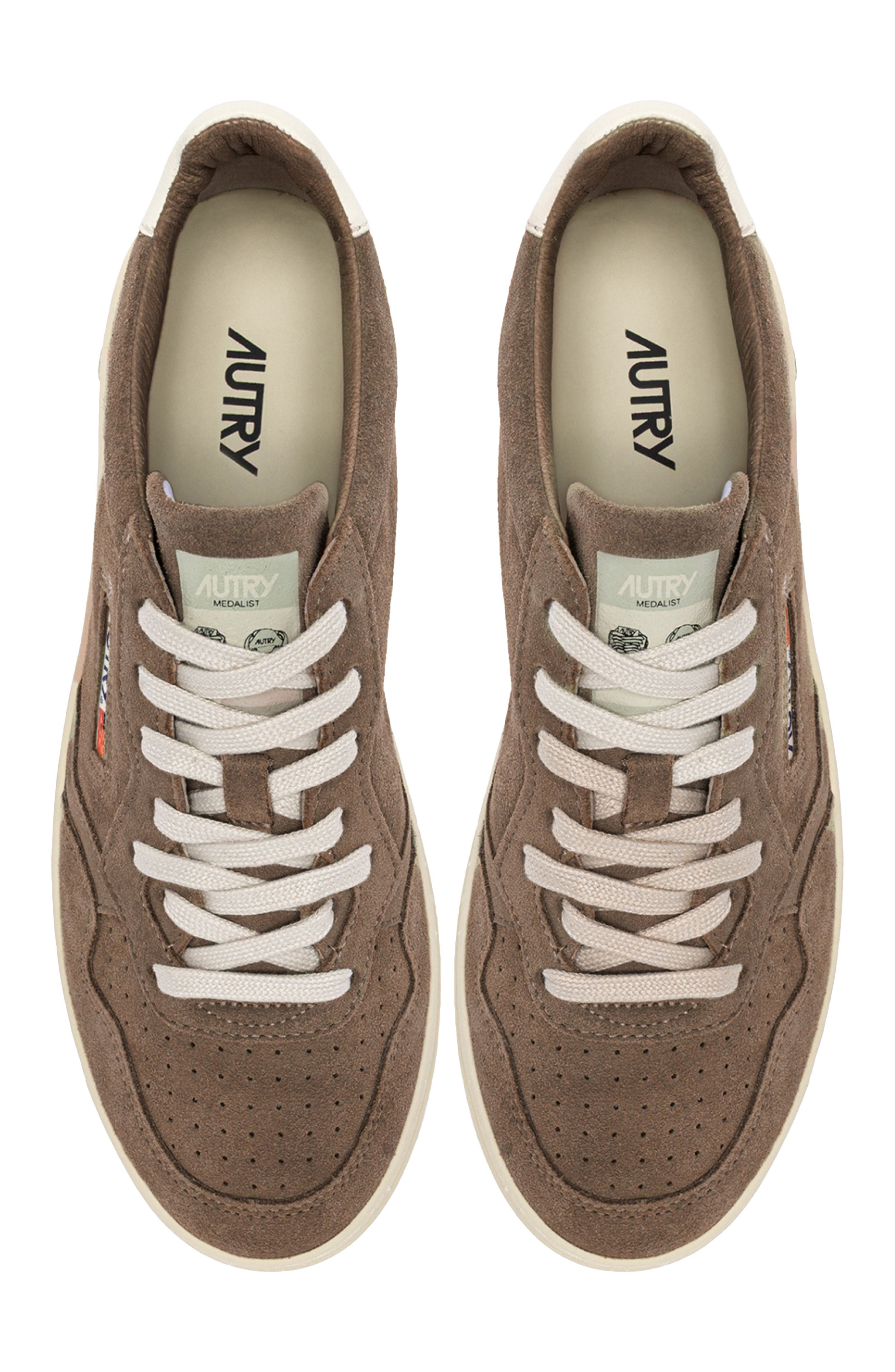 AUTRY Medalist Low Sneaker, Alternate, color, Cigar