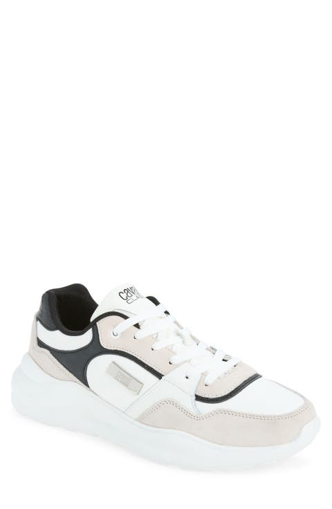 Low Top Sneaker