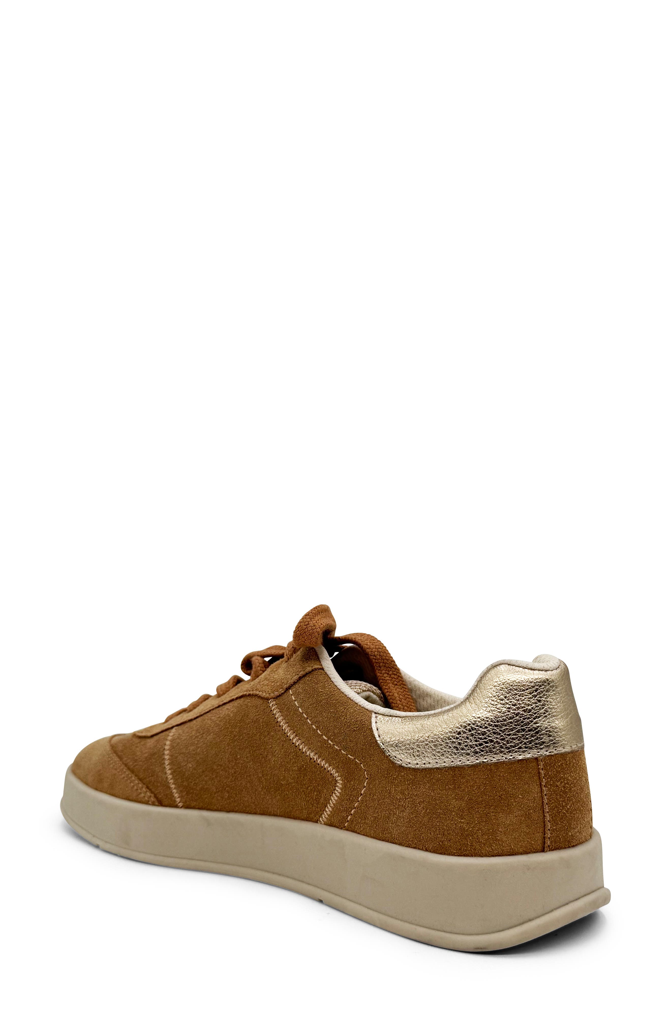 Moldova Low Top Sneaker - image 4