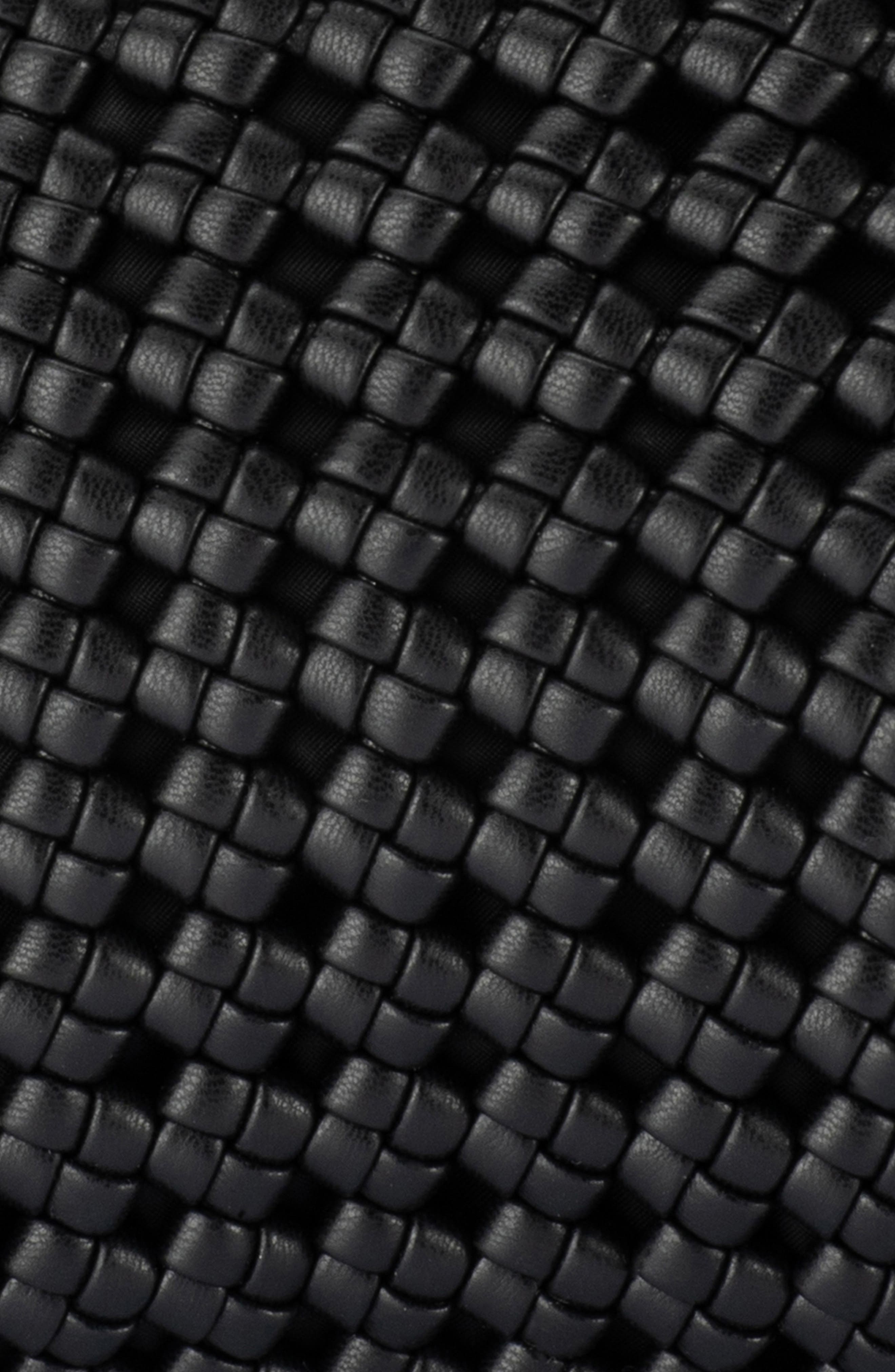 Женские сумки Olga Berg Everly Handwoven Faux Leather Frame Clutch — фото 6