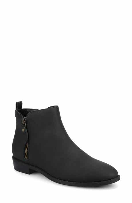 Journee Collection Ellis Round Toe Bootie